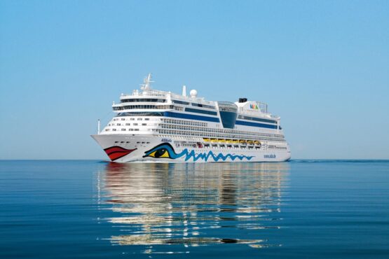 AIDAbella Außenansicht auf See