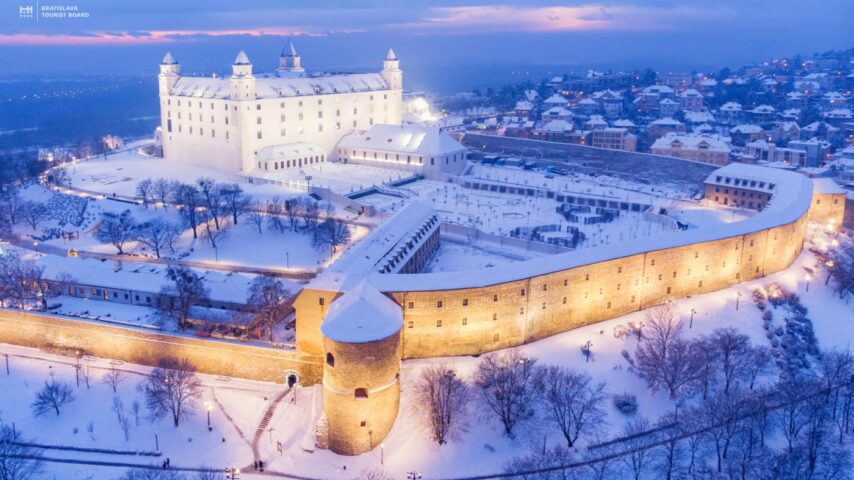 Weihnachtsmarkt Bratislava | Burg
