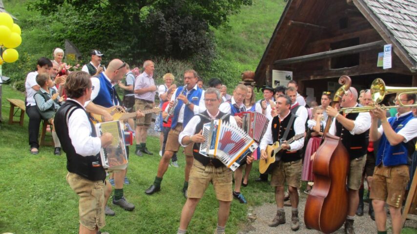 Musiker beim Gasner Musi-Kirtag