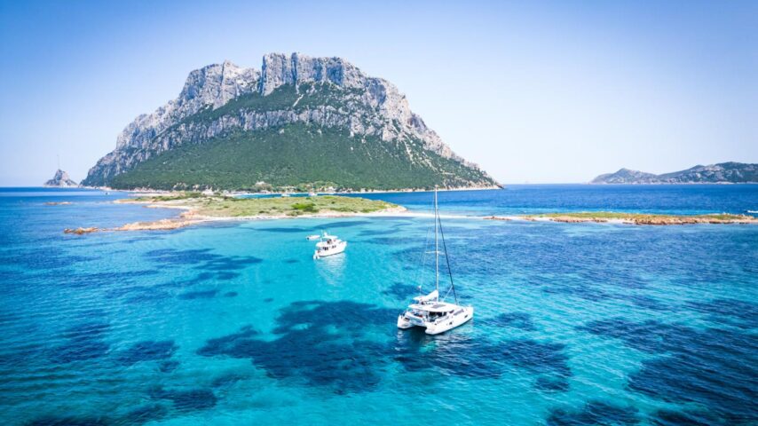 Katamaran am offenen Meer