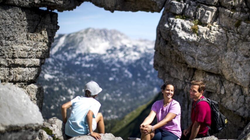Loserfenster mit Wanderer