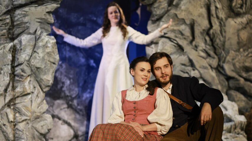 Salzburger Adventsingen | Engel mit Maria