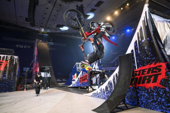 Masters of Dirt Masters of Dirt