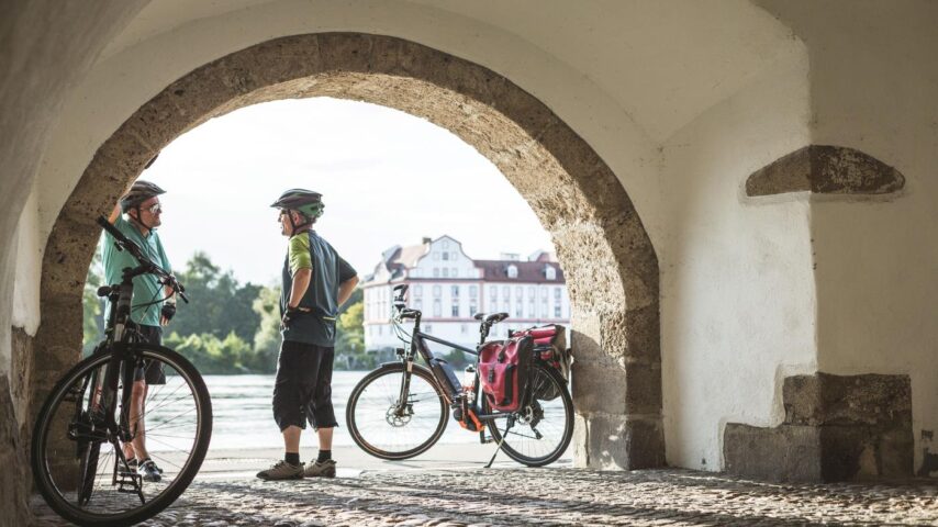Schärding Altstadt | Radfahrer