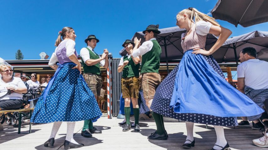 Fest zur Almrauschblüte Reiteralm | Tanzen Fest zur Almrauschblüte Reiteralm | Tanzen