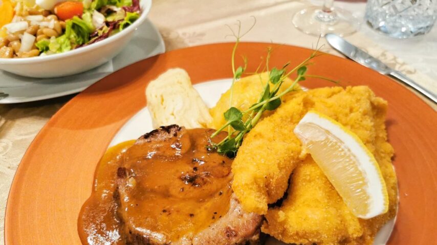Traditionelles slowenisches Mittagessen Traditionelles slowenisches Mittagessen
