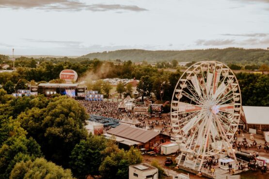 Woodstock der Blasmusik | Luftaufnahme