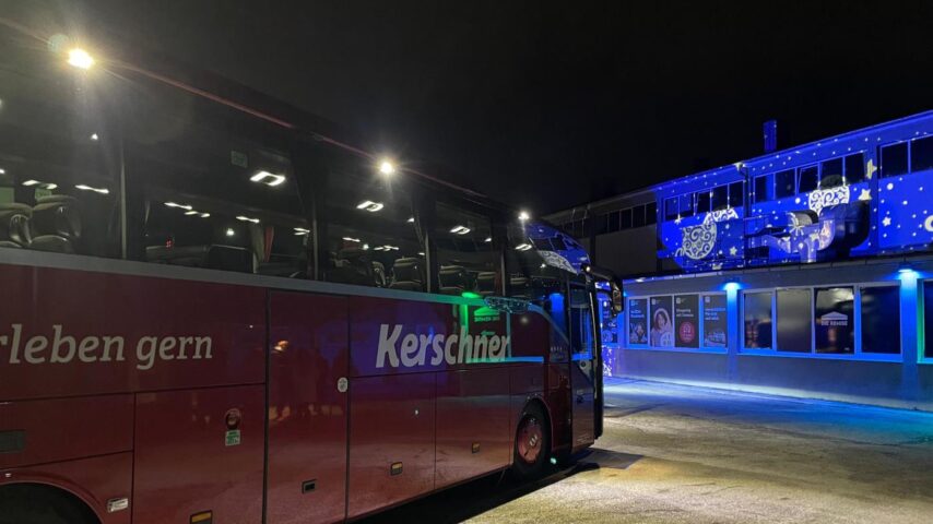 Weihnachtliche Fassade, Kerschner Weihnachtspunsch