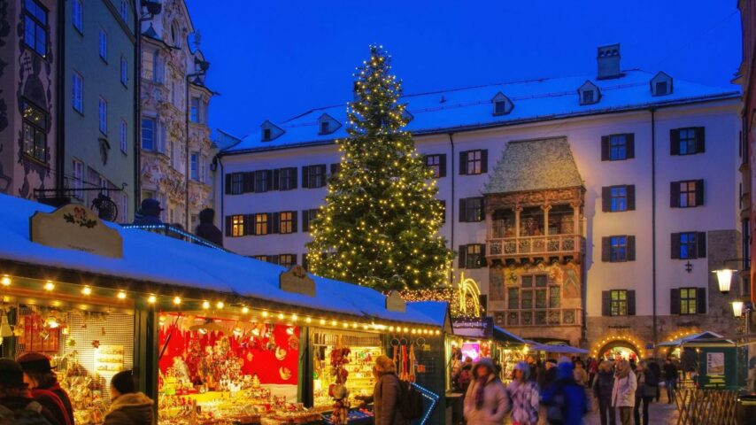 Hütten auf dem Innsbrucker Adventmarkt Hütten auf dem Innsbrucker Adventmarkt